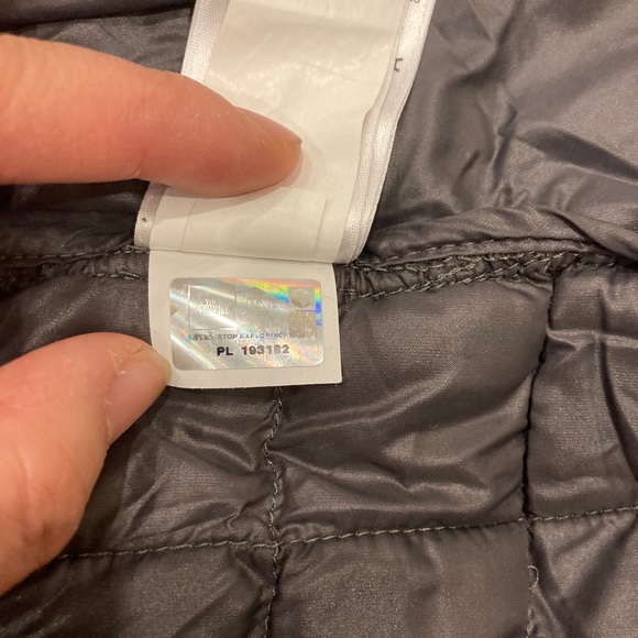 North Face Winter Coat - Picture 5 of 12